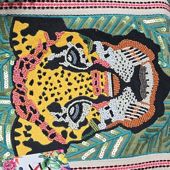 NWT A&B Tiguer Beat Tote - Picture 3 of 10